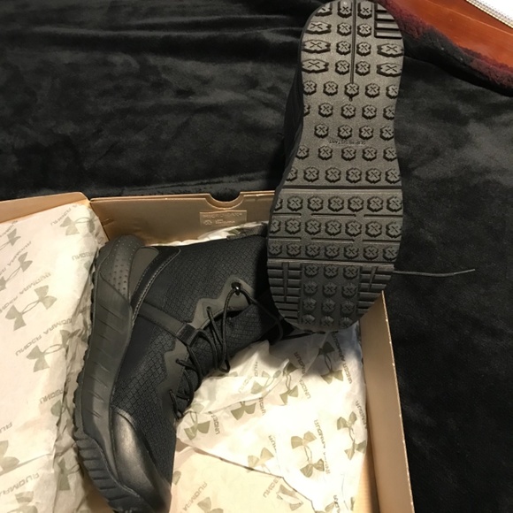 Under Armour, size 11, black - Picture 5 of 8